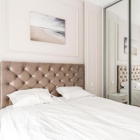 Apartament Mennica Residence - Golden Apartments - Comfortable And Stylish ワルシャワ エクステリア 写真