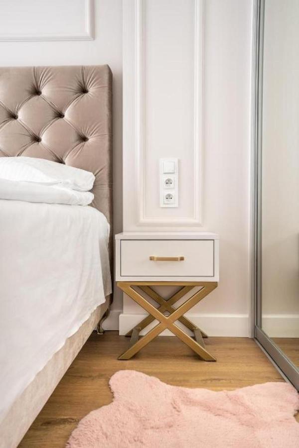 Apartament Mennica Residence - Golden Apartments - Comfortable And Stylish ワルシャワ エクステリア 写真