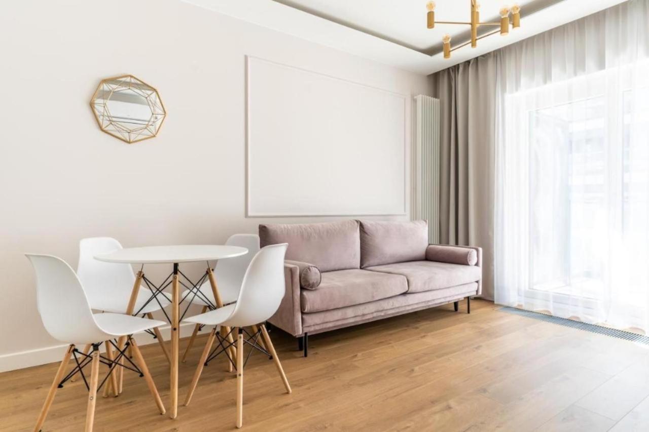 Apartament Mennica Residence - Golden Apartments - Comfortable And Stylish ワルシャワ エクステリア 写真