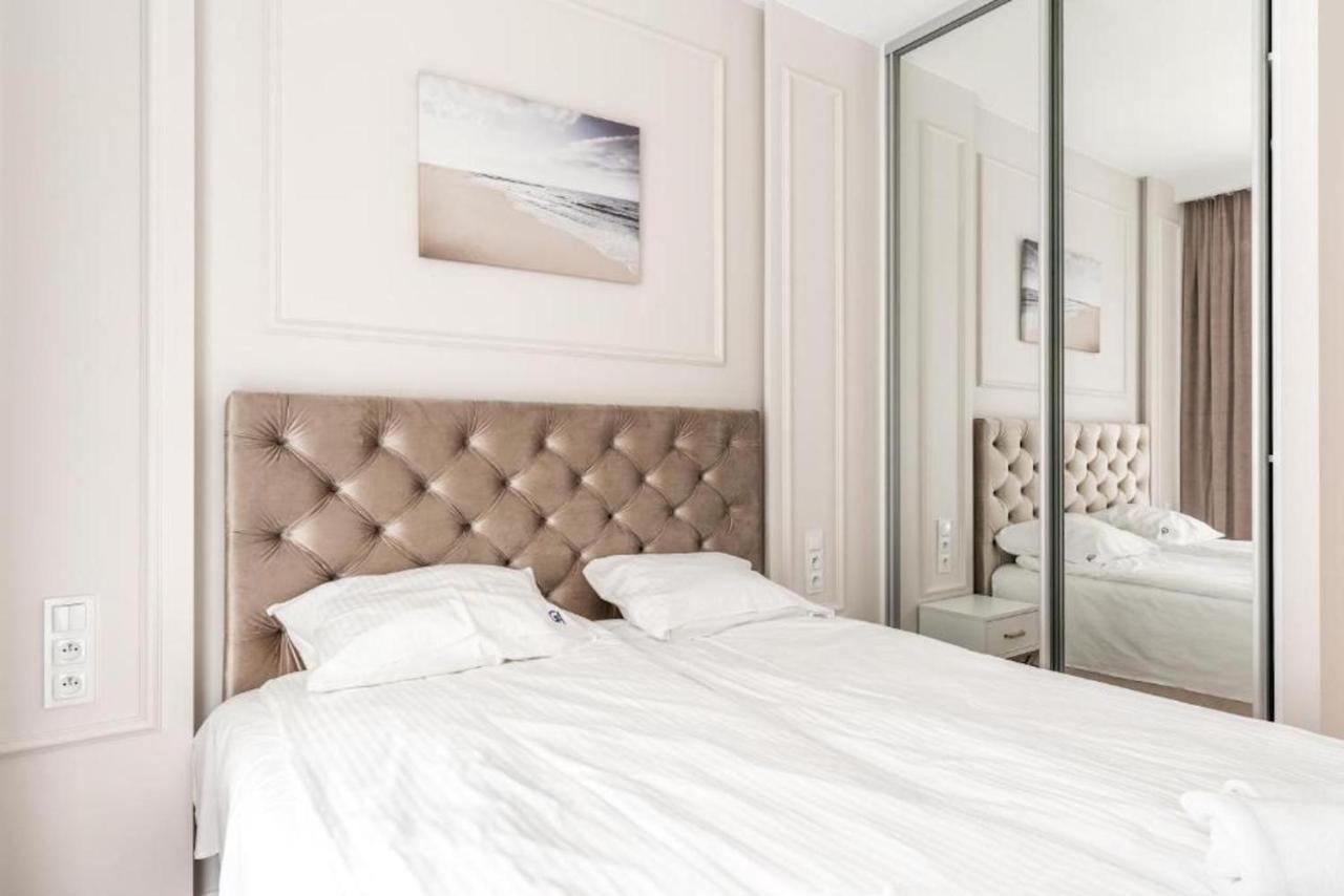 Apartament Mennica Residence - Golden Apartments - Comfortable And Stylish ワルシャワ エクステリア 写真